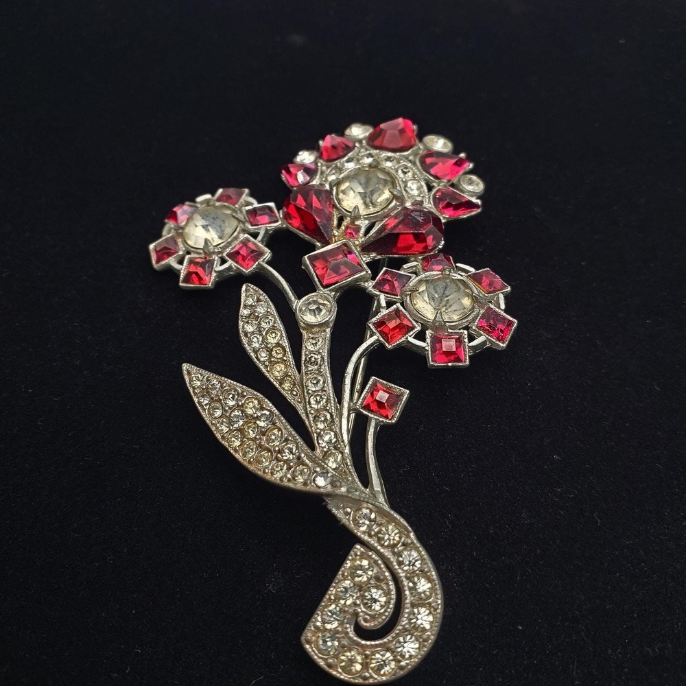 Vintage Flower Brooch Red Rhinestone Pot Metal Silver Tone Bouquet Pin Statement - Picture 5 of 6